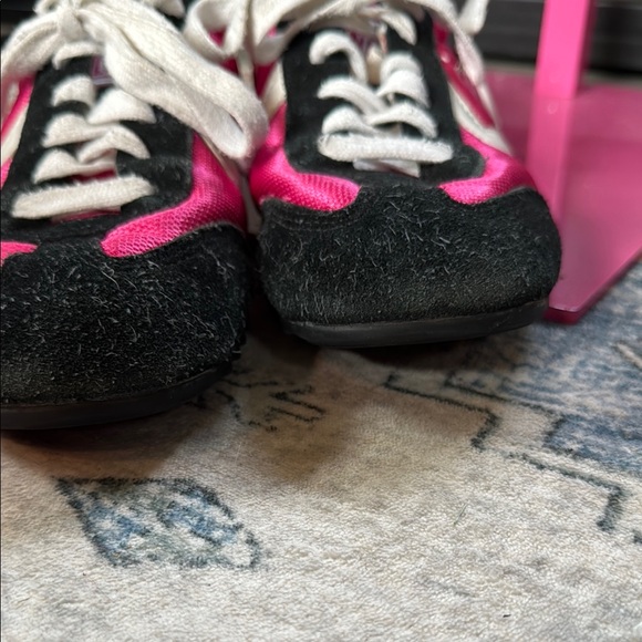 Converse Black and Pink Athletic Shoes - Picture 5 of 6